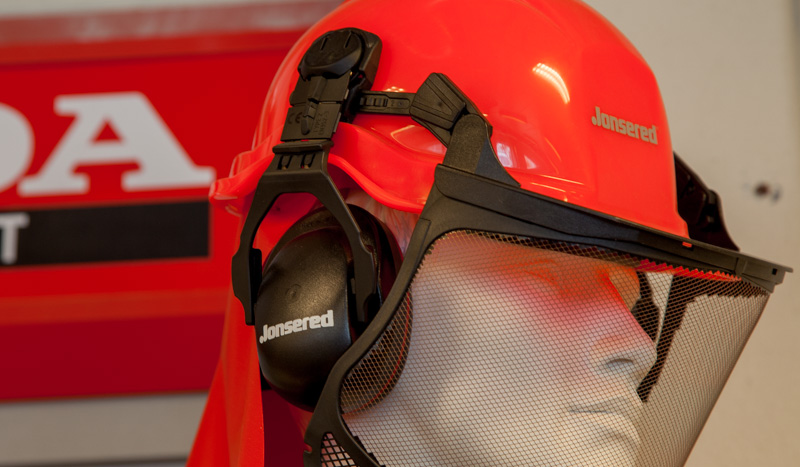 Verneutstyr for skogsarbeid